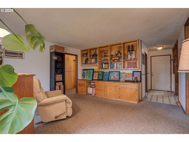 1620 26TH St, Florence, OR 97439