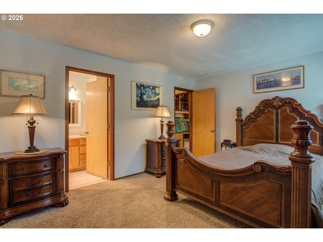 1620 26TH St, Florence, OR 97439