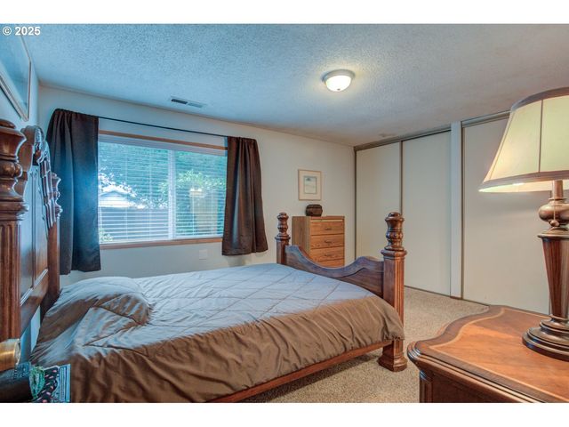 1620 26TH St, Florence, OR 97439