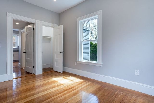 55 Lyndhurst 1, Boston, MA 02124