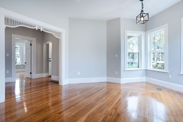 55 Lyndhurst 1, Boston, MA 02124