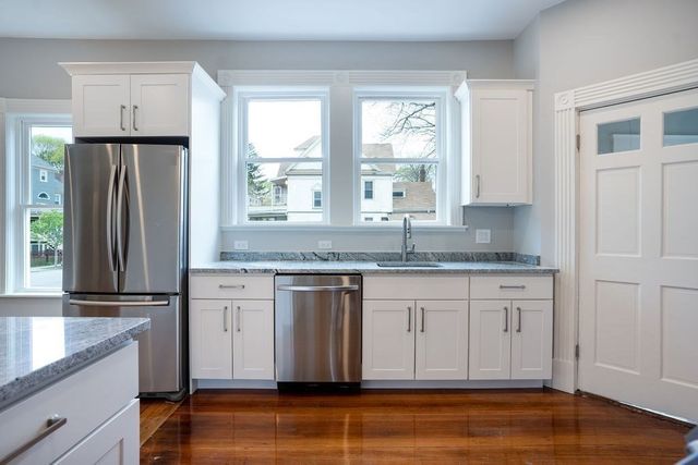 55 Lyndhurst 1, Boston, MA 02124