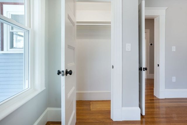 55 Lyndhurst 1, Boston, MA 02124