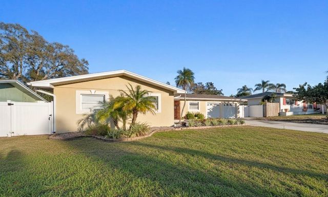 1957 SOUVENIR DRIVE, Clearwater, FL 33755