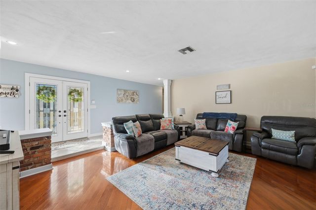 1957 SOUVENIR DRIVE, Clearwater, FL 33755