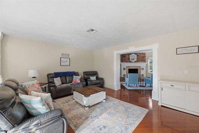 1957 SOUVENIR DRIVE, Clearwater, FL 33755