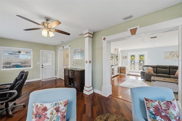 1957 SOUVENIR DRIVE, Clearwater, FL 33755