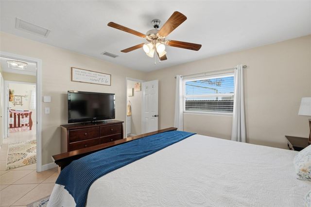 1957 SOUVENIR DRIVE, Clearwater, FL 33755