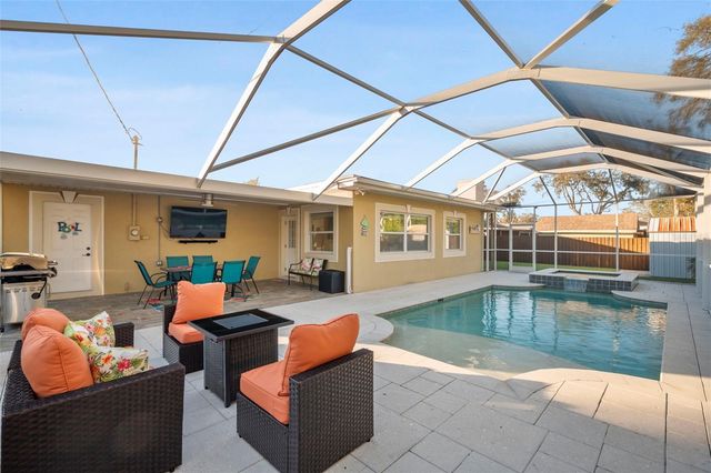 1957 SOUVENIR DRIVE, Clearwater, FL 33755