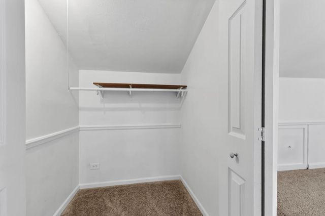 5016 Oak Center Drive, Oak Lawn, IL 60453