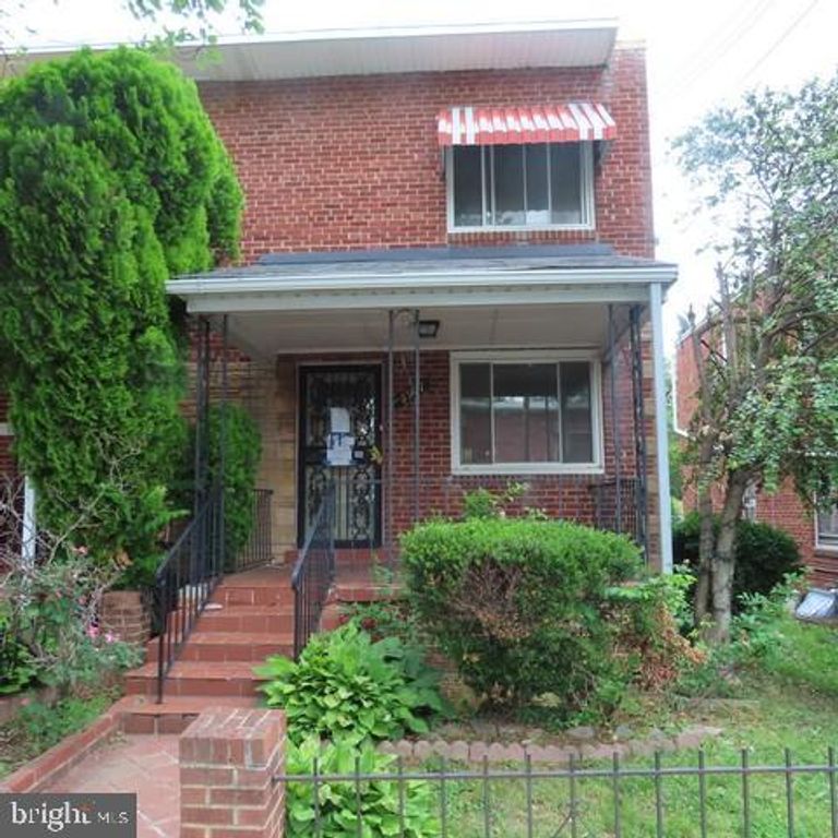 5907 8TH ST NE, Washington, DC 20011