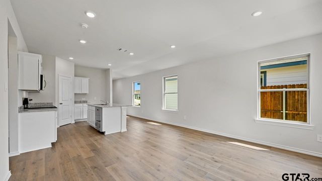 1643 Blaire Drive, Tyler, TX 75704