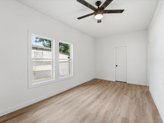 7128 Avenue K, Houston, TX 77011
