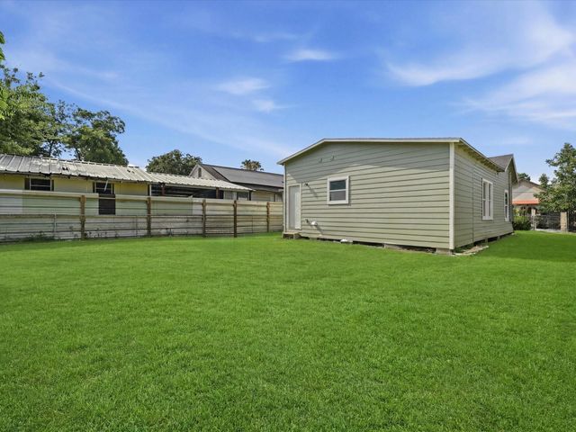 7128 Avenue K, Houston, TX 77011
