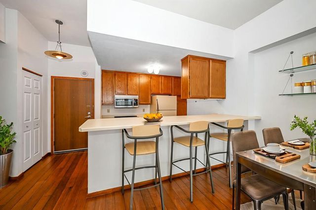 433 7th Street S 2305, Minneapolis, MN 55415