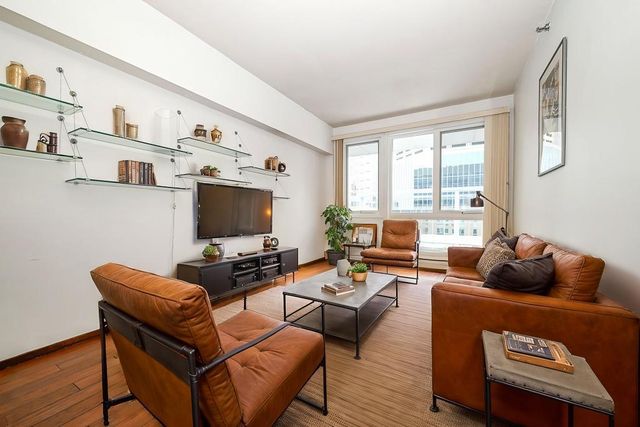 433 7th Street S 2305, Minneapolis, MN 55415