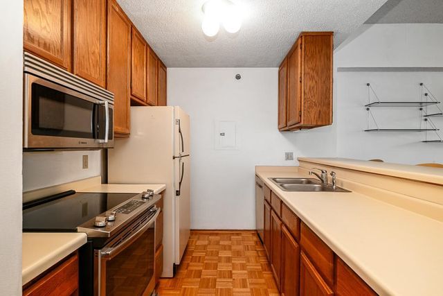 433 7th Street S 2305, Minneapolis, MN 55415