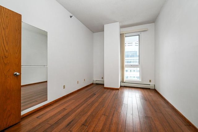 433 7th Street S 2305, Minneapolis, MN 55415