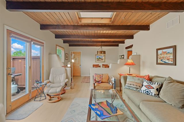 3072 Plaza Blanca, Santa Fe, NM 87507