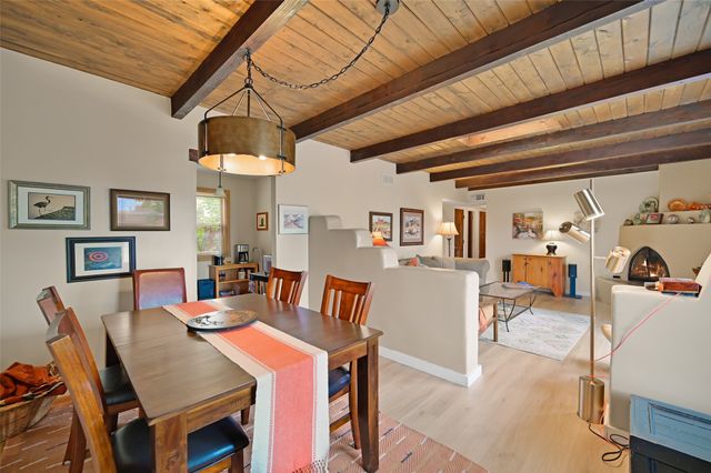 3072 Plaza Blanca, Santa Fe, NM 87507