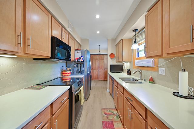3072 Plaza Blanca, Santa Fe, NM 87507
