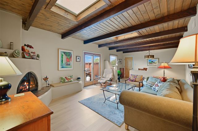 3072 Plaza Blanca, Santa Fe, NM 87507