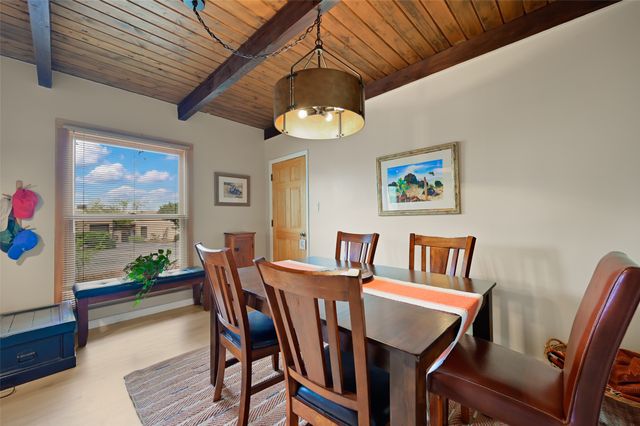 3072 Plaza Blanca, Santa Fe, NM 87507