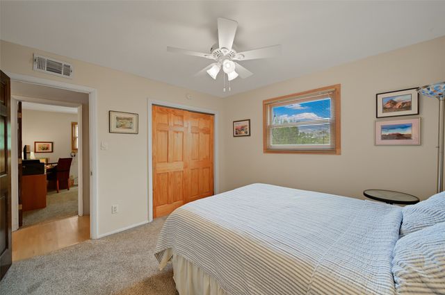 3072 Plaza Blanca, Santa Fe, NM 87507