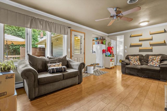 625 N Hine AVENUE, Waukesha, WI 53188