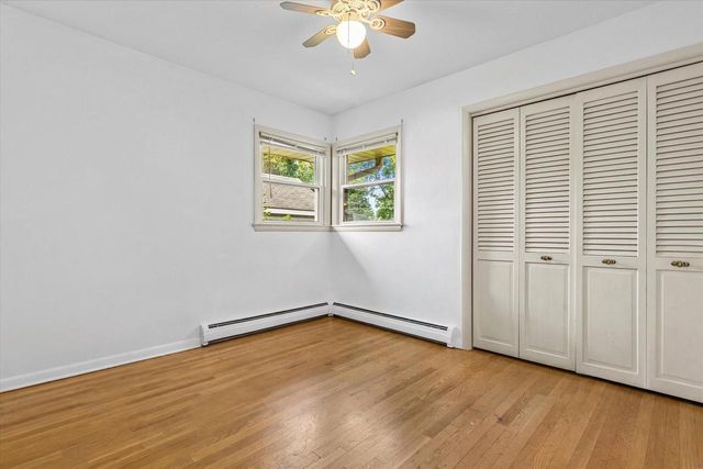 625 N Hine AVENUE, Waukesha, WI 53188