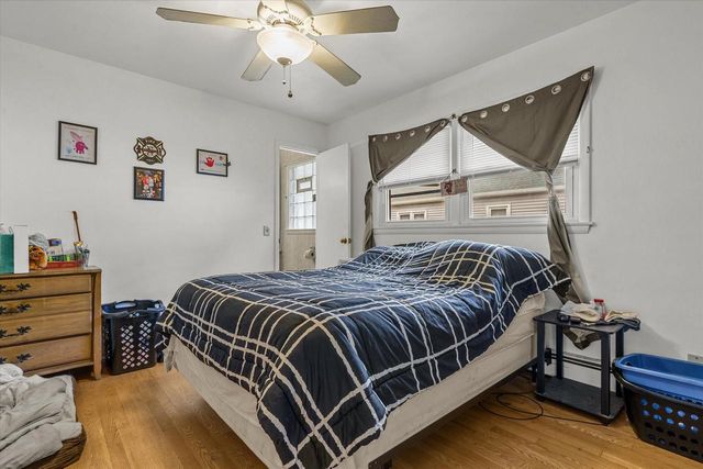625 N Hine AVENUE, Waukesha, WI 53188