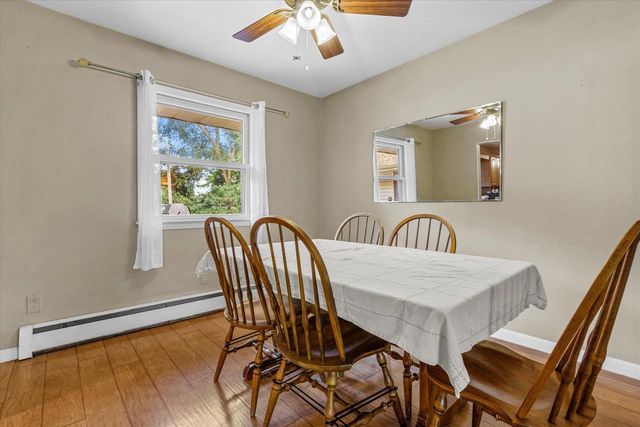 625 N Hine AVENUE, Waukesha, WI 53188