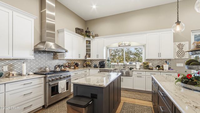 3520 Lodge Drive, Chipley, FL 32428