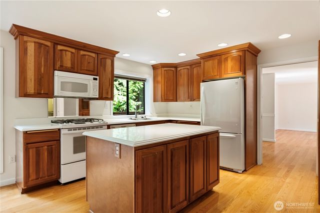 3514 208th Place NE, Sammamish, WA 98074