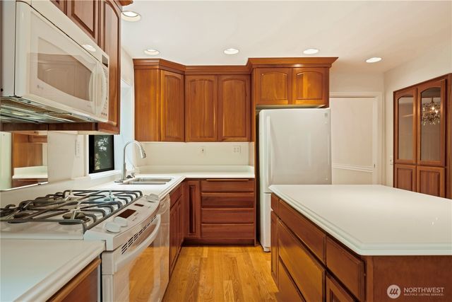 3514 208th Place NE, Sammamish, WA 98074