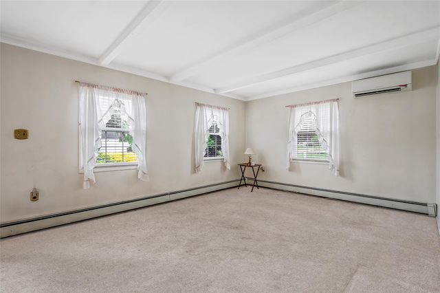 75 Gun Lane, Levittown, NY 11756