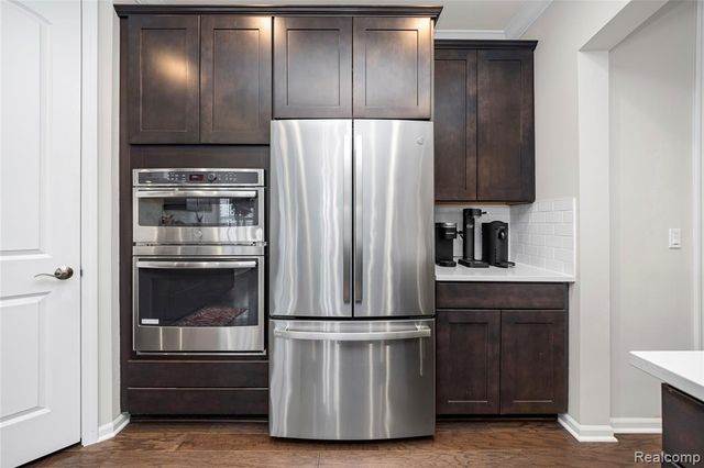 6506 Legacy Woods Trail, West Bloomfield, MI 48322