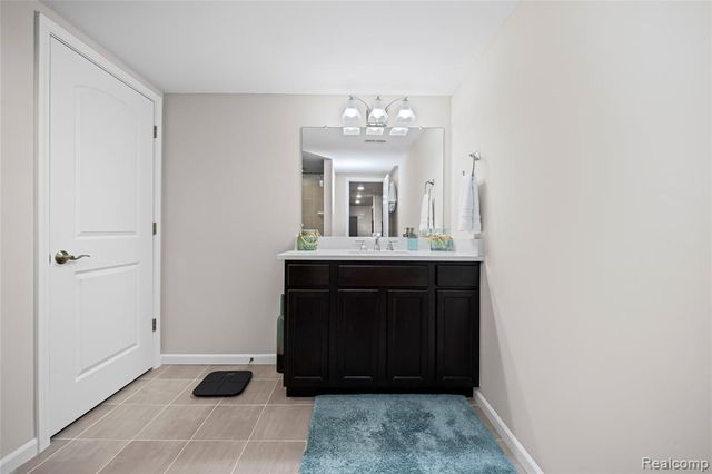 6506 Legacy Woods Trail, West Bloomfield, MI 48322