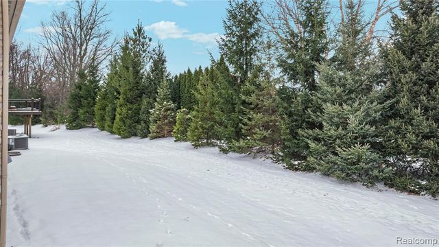 6506 Legacy Woods Trail, West Bloomfield, MI 48322