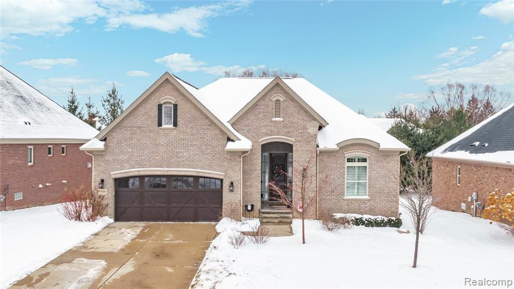 6506 Legacy Woods Trail, West Bloomfield, MI 48322