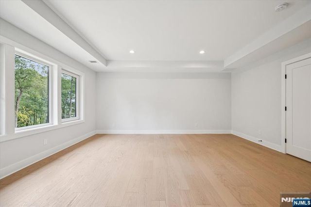11 Eagles Nest Terrace, West Milford, NJ 07480