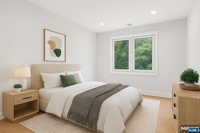 11 Eagles Nest Terrace, West Milford, NJ 07480