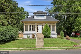 214 N HILLS AVE, Glenside, PA 19038