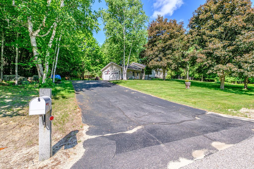 23 Perkins Road, Mechanic Falls, ME 04256 — photo 2