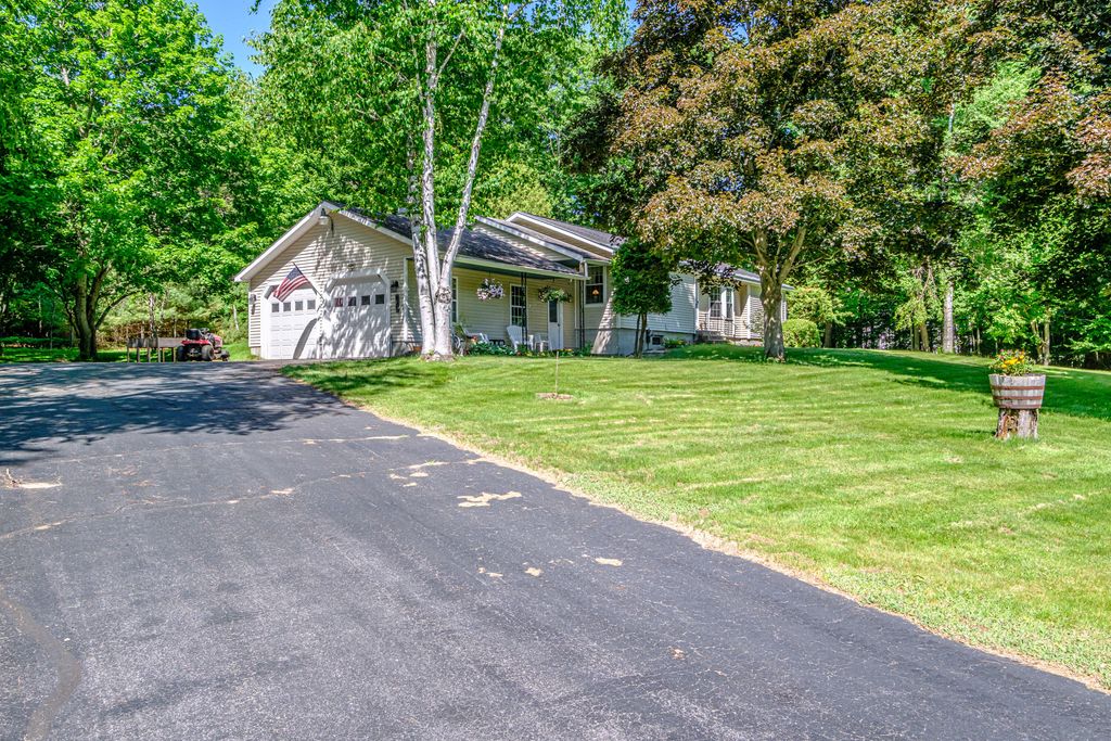 23 Perkins Road, Mechanic Falls, ME 04256 — photo 3