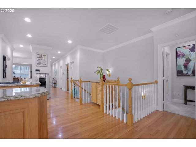 4728 CAMBRIDGE Ct, Lake Oswego, OR 97035