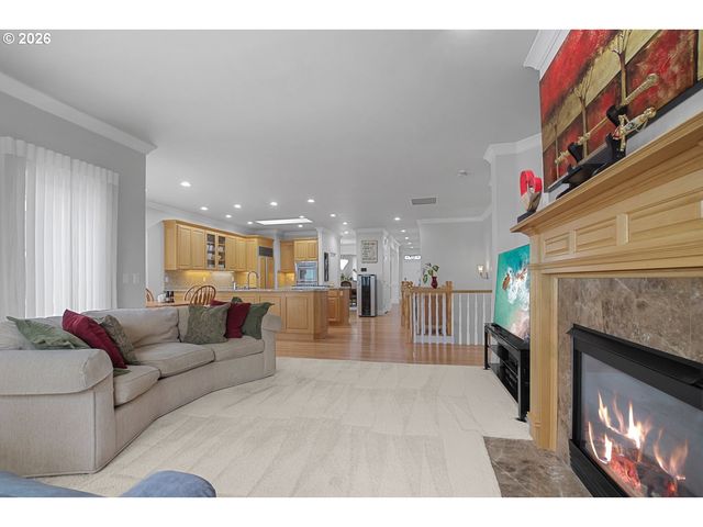 4728 CAMBRIDGE Ct, Lake Oswego, OR 97035