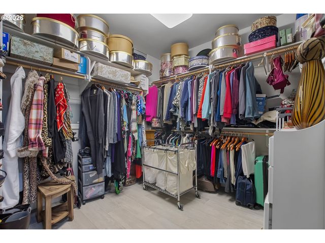 4728 CAMBRIDGE Ct, Lake Oswego, OR 97035