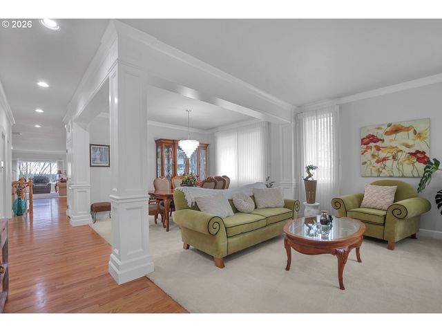 4728 CAMBRIDGE Ct, Lake Oswego, OR 97035