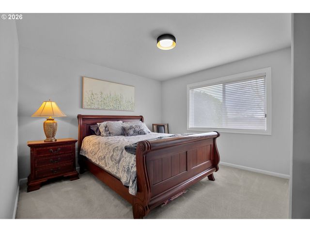 4728 CAMBRIDGE Ct, Lake Oswego, OR 97035